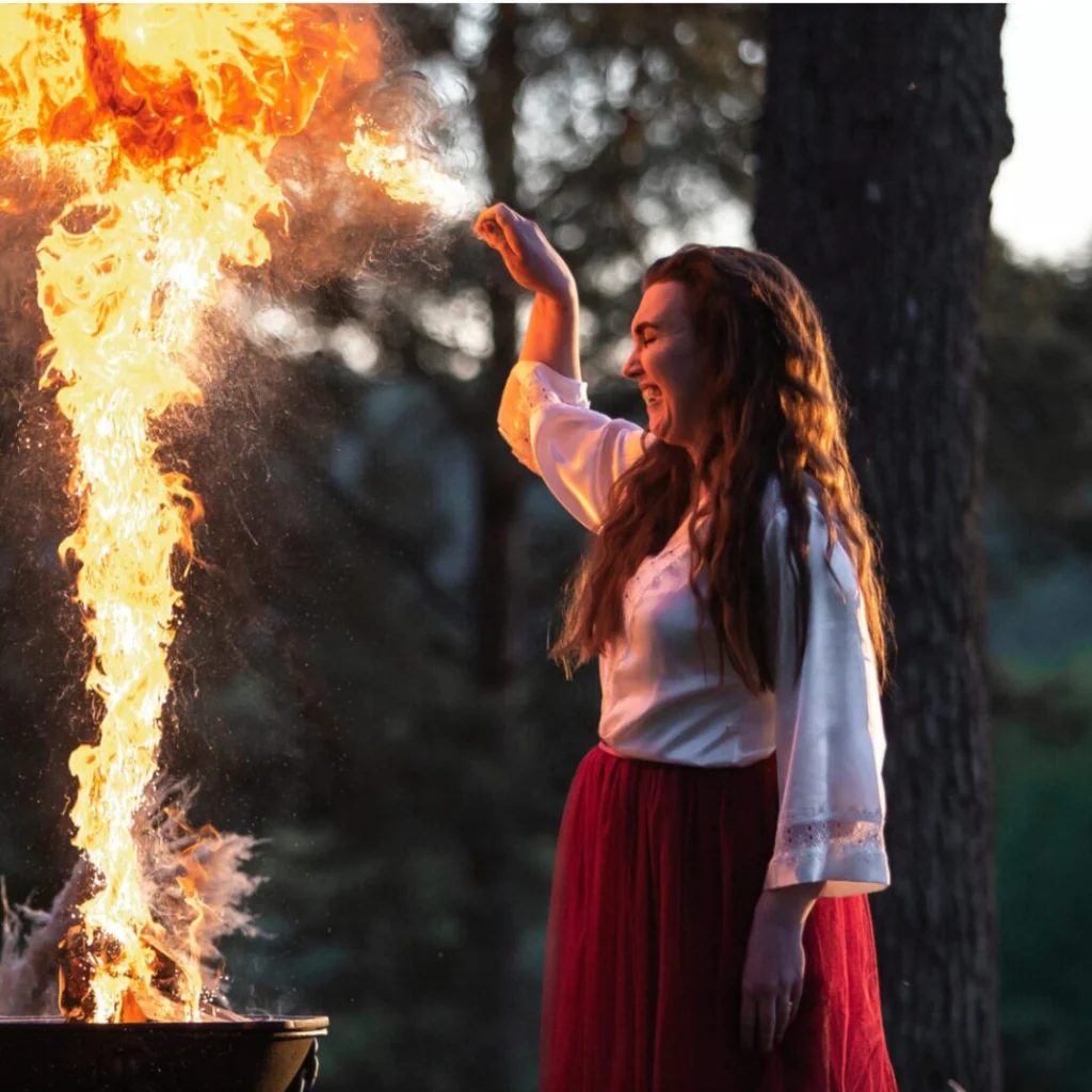 violeta gintaro kibirkstis